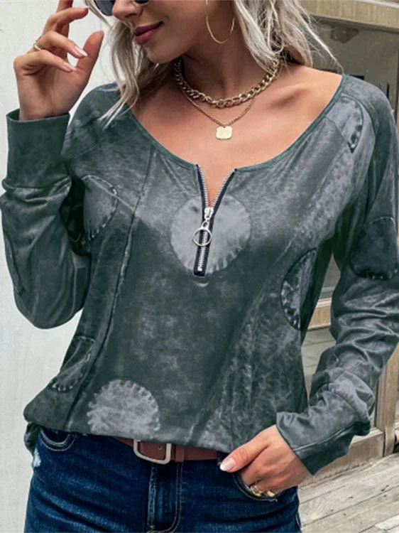 Women's Long Sleeve Scoop Neck Graphic Printed Top