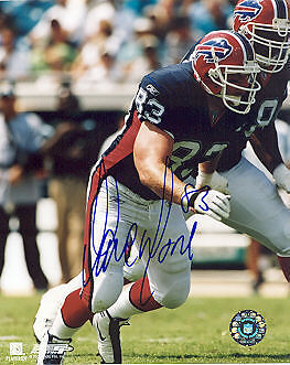 DAVE MOORE BUFFALO BILLS ACTION SIGNED 8x10