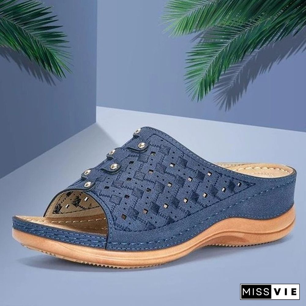 Large Size Casual Sandals Female New Solid Color Thick Bottom Carved Ladies Slippers