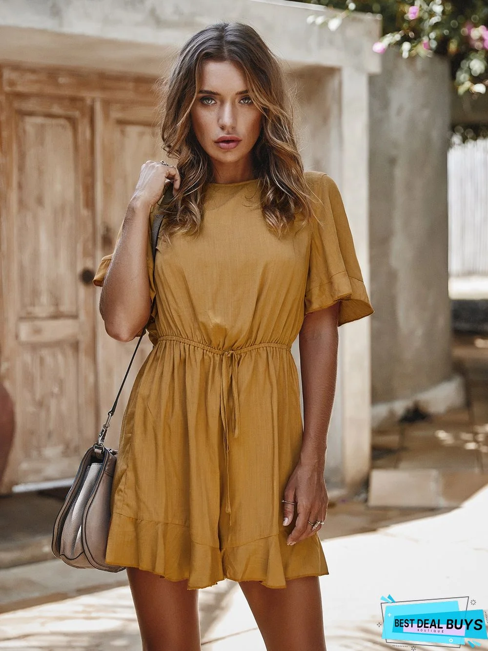 Solid-Colored Holiday Wind Short Jumpsuit