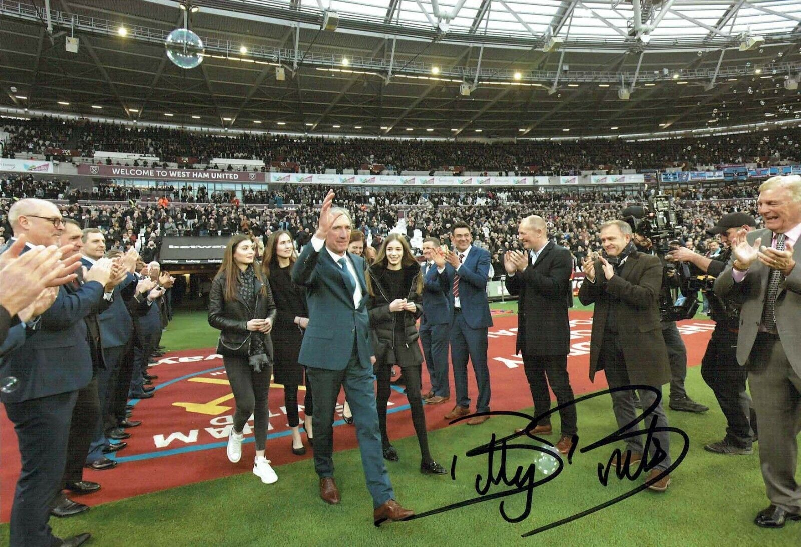 Billy BONDS Signed Autograph 12x8 West Ham United Legend Photo Poster painting D AFTAL COA