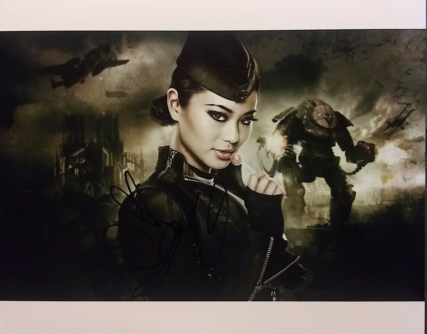 Jamie Chung signed 8x10