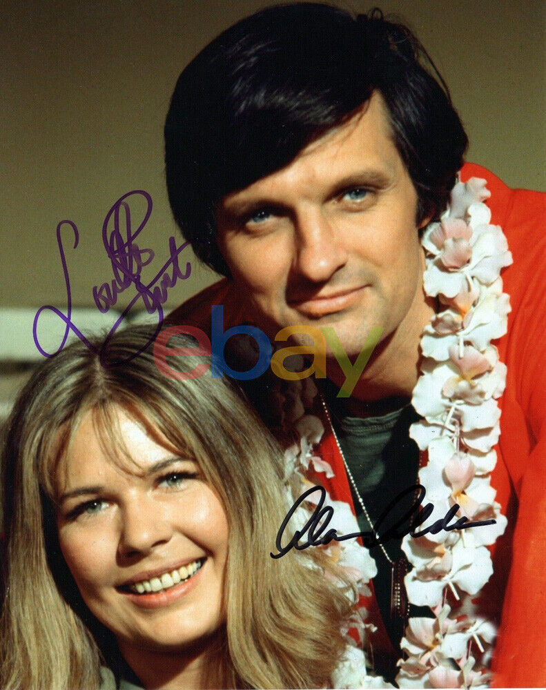 ALAN ALDA+LORETTA SWIT HAND SIGNED 8x10 Photo Poster painting HOTLIPS+HAWKEY<wbr/>E MASH reprint