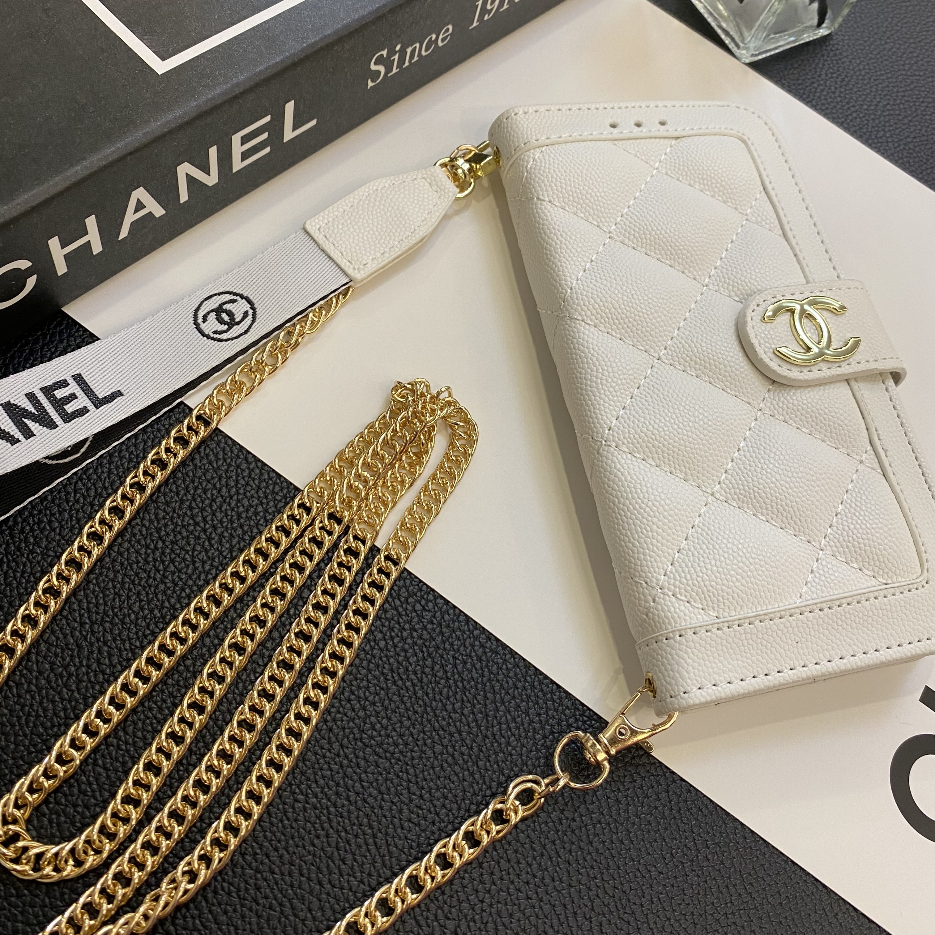 Chanel Genuine Leather Wallet Leather Crossbody Bag Apple iPhone Case