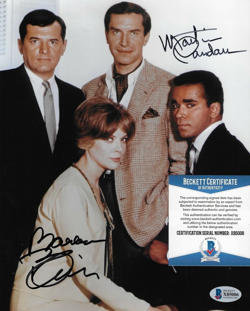 Martin Landau/Barbara Bain Mission Original Signed 8X10 Photo Poster painting wBeckett