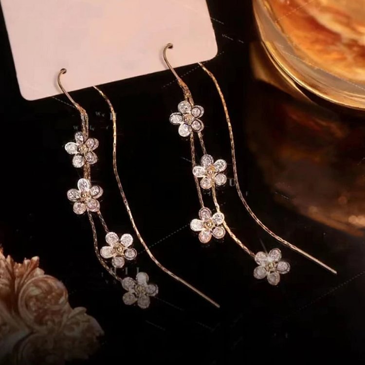 Zirconia Plum Blossom Earrings