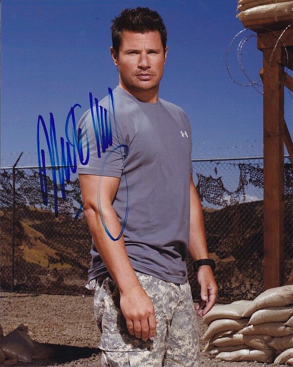 NICK LACHEY Signed Autographed Photo Poster painting