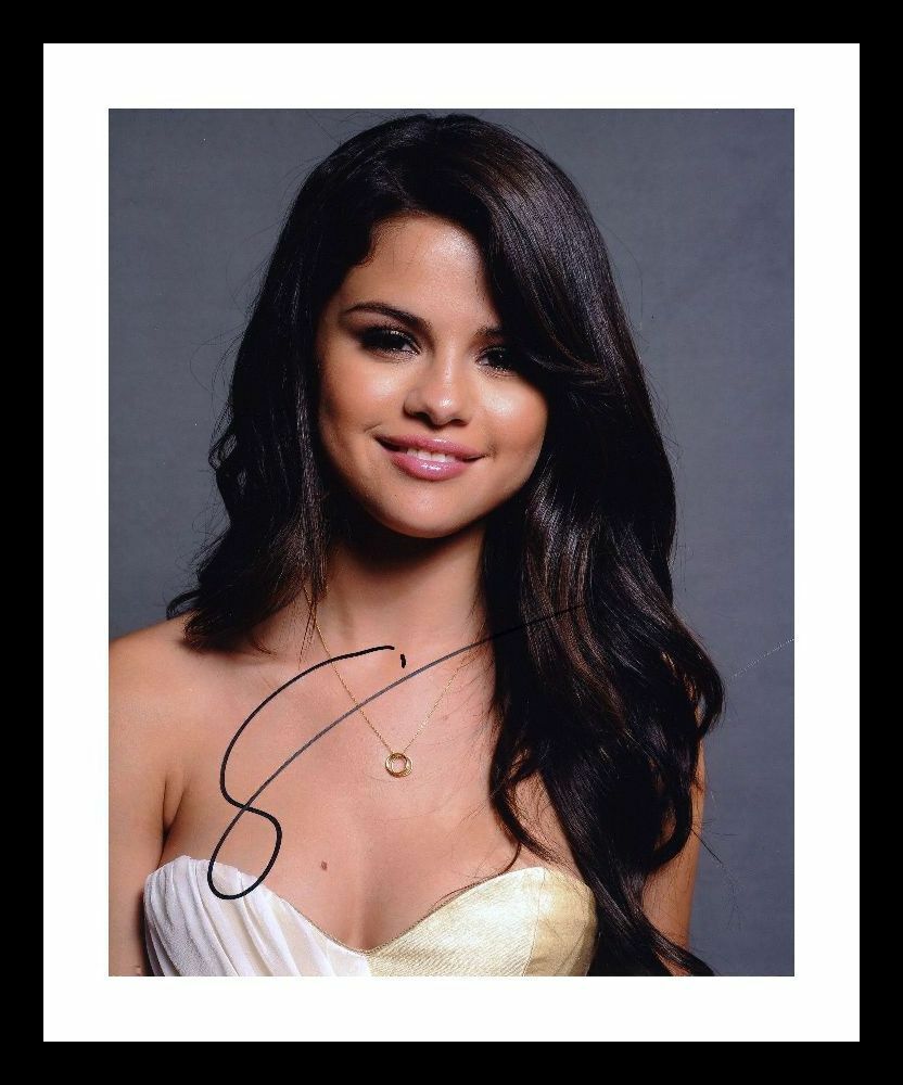 Selena Gomez Autograph Signed & Framed Photo Poster painting 10