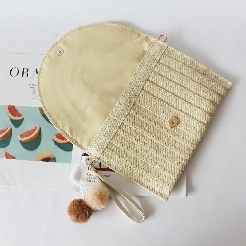 Women’s Medium Straw Solid Color Streetwear Square Magnetic Buckle Clutch Bag