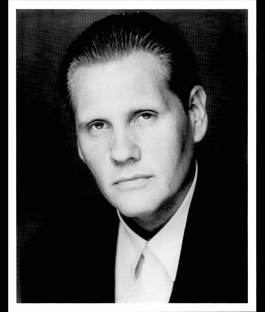 William Forsythe - 8x10 Headshot Photo Poster painting - Raising Arizona