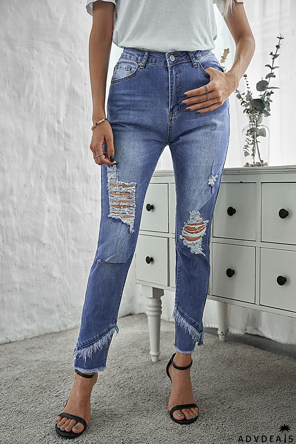Distressed Mid Rise Skinny Denim Pants