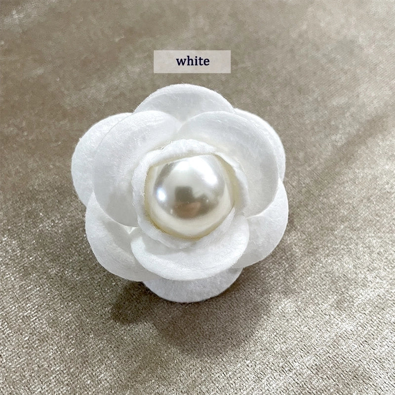 Sweet Pin Flower Wool-like Alloy Cloth Inlay Pearl Women’S Brooches