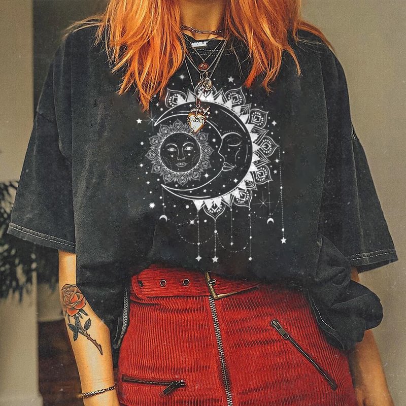   Retro sun moon face print t-shirt designer - Neojana