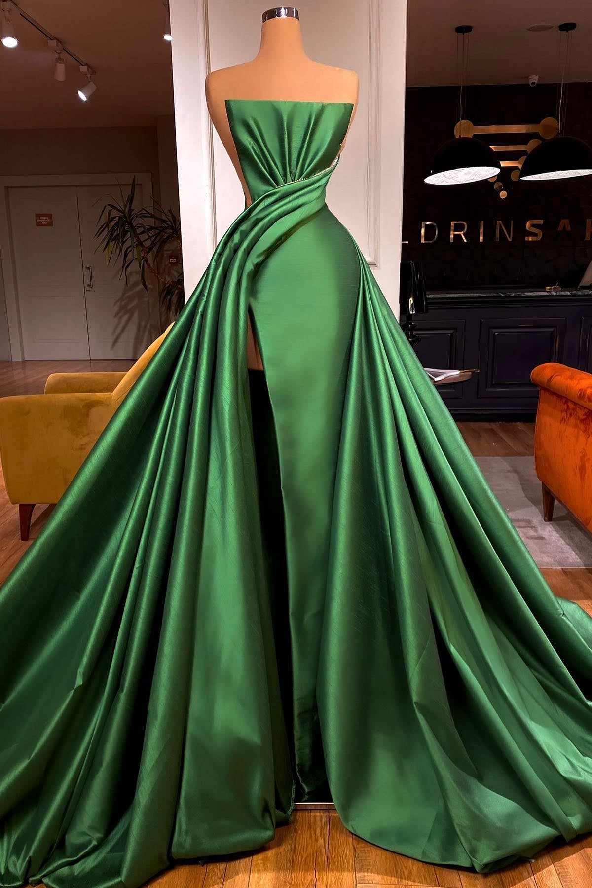 Dresseswow Emerald Green Strapless Sleeveless Prom Dress Beadings With Split