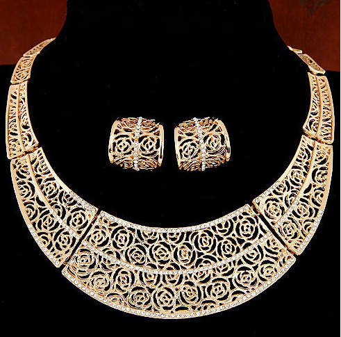 Trendy Diamond Necklace and Earrings Set | Oxredo Shop Ramadan Sale