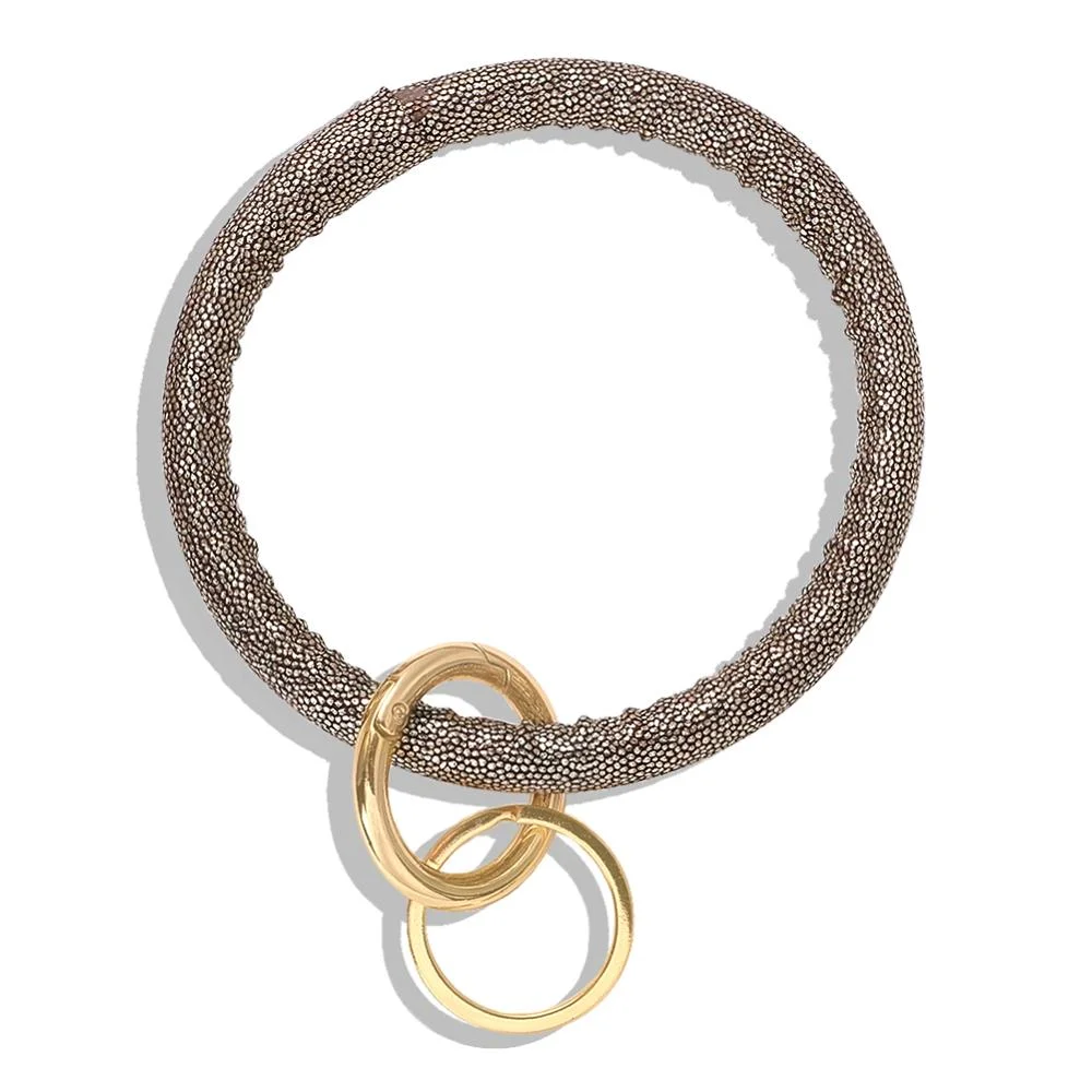 Dvacaman Hot Sale Big O Shaped Silicone Loop Wrist Key Ring Keychain with Gold O Clasp Round Key Wrist Strap Accessory Wholesale