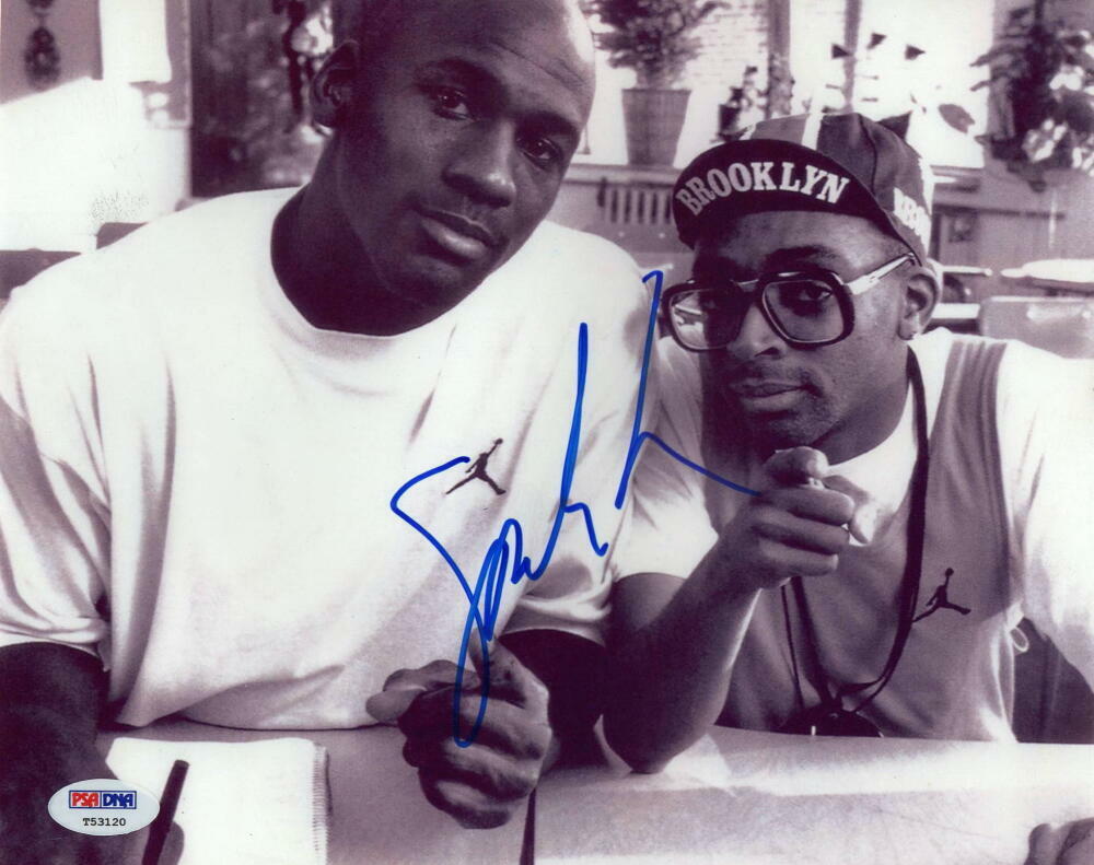 SPIKE LEE SIGNED AUTOGRAPH 8x10 Photo Poster painting - W/ MICHAEL JORDAN DO THE RIGHT THING PSA