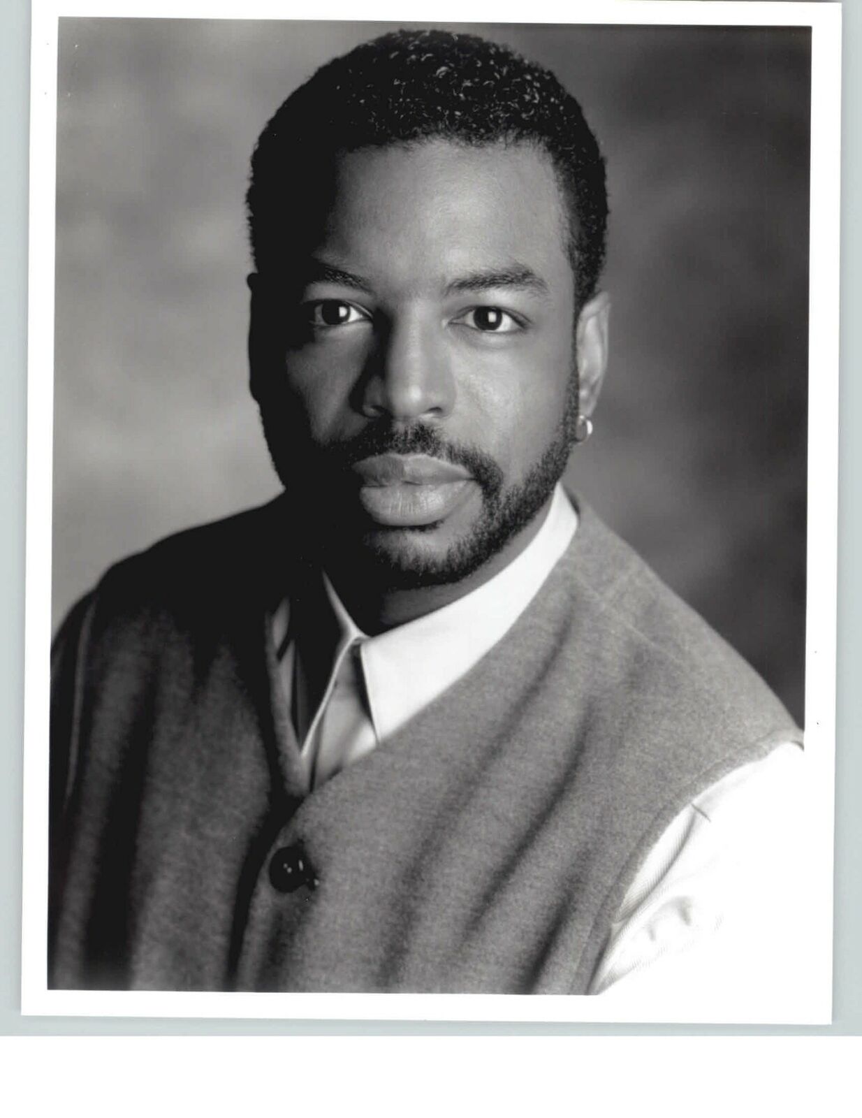 Levar Burton - 8x10 Headshot Photo Poster painting - Star Trek