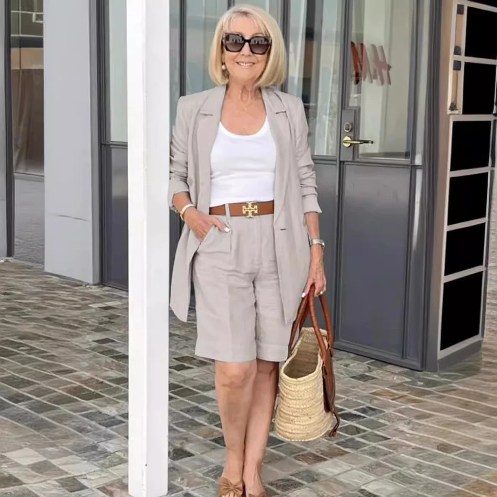 Fashionable Two-Piece Sets for Mature Women: A Guide to Effortless Style