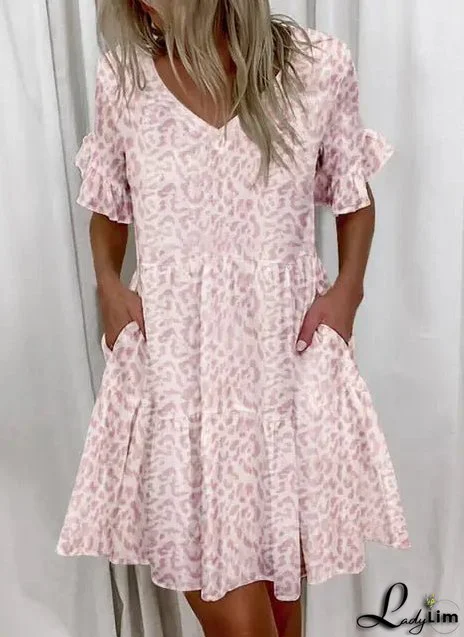Vintage-inspired and light Dress
