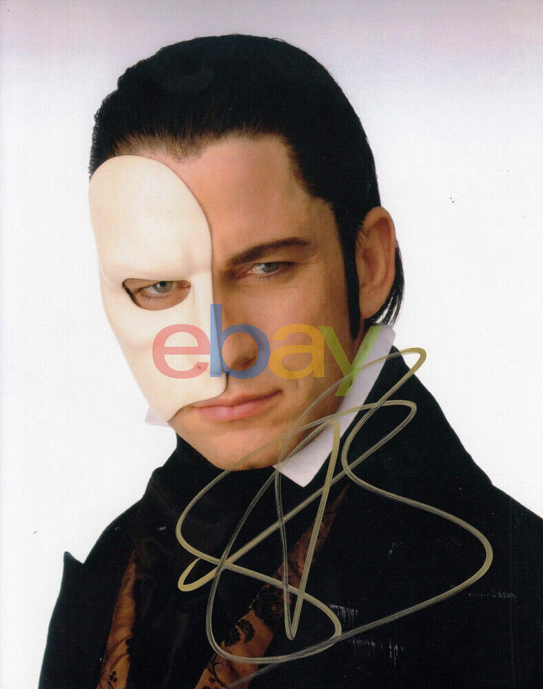 GERARD BUTLER signed THE PHANTOM OF THE OPERA 8X10 reprint