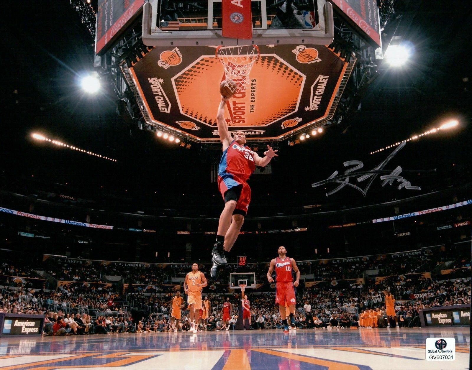 Blake Griffin Signed 8X10 Autograph Photo Poster painting Lakers Scoreboard Dunk GAI COA