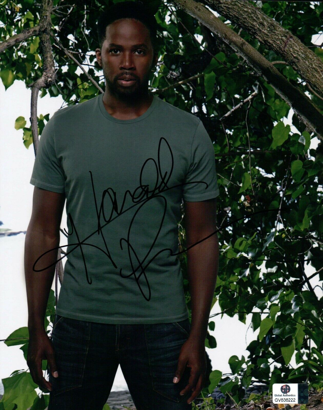 Harold Perrineau Signed Autographed 8X10 Photo Poster painting Lost on Island Set GV838222