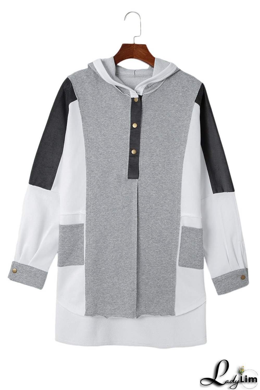 Effortless and Trendy Hoodie