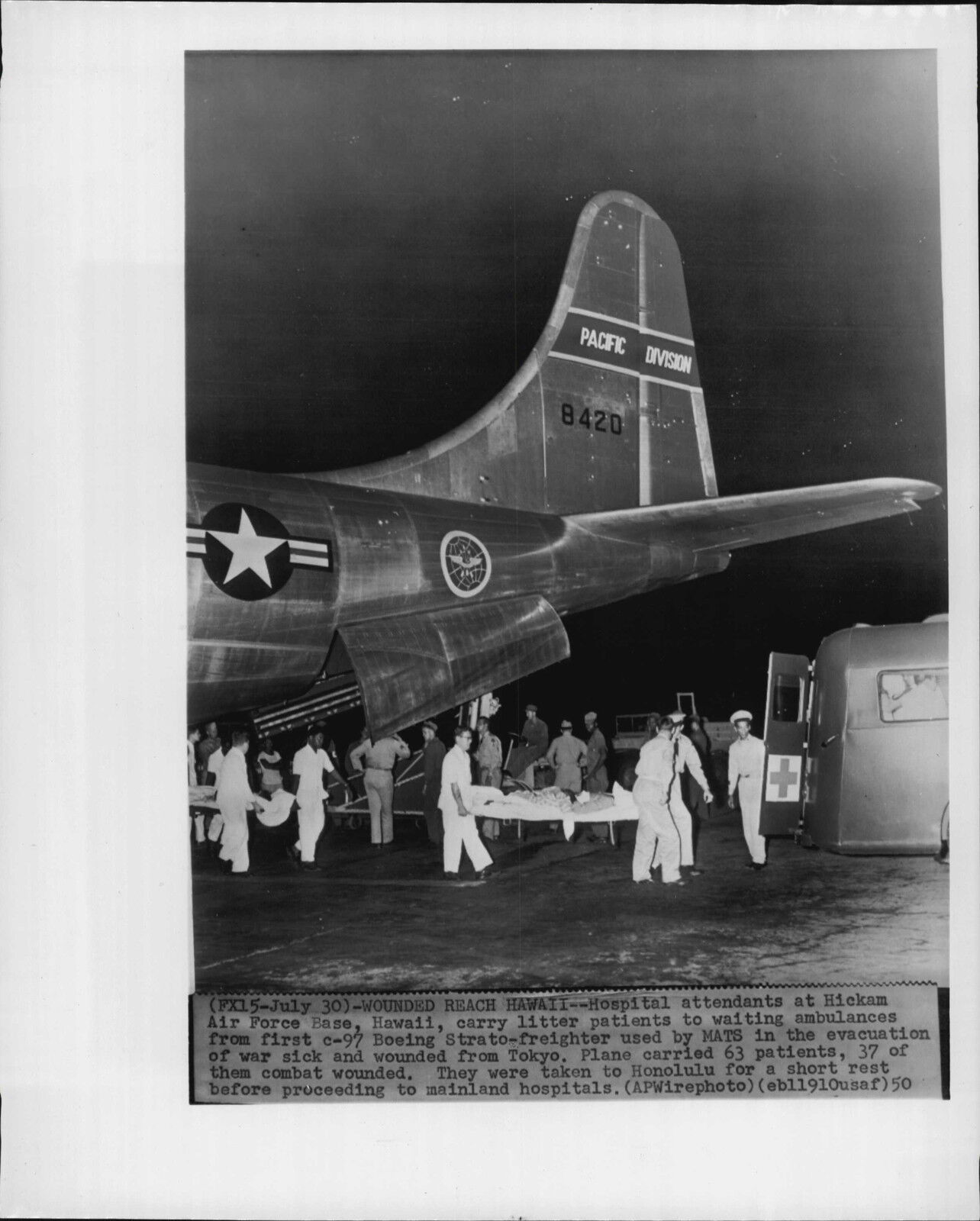 Wounded Arrive at Hickam Air Force Base Hawaii 1950 Korea War Press Photo Poster painting