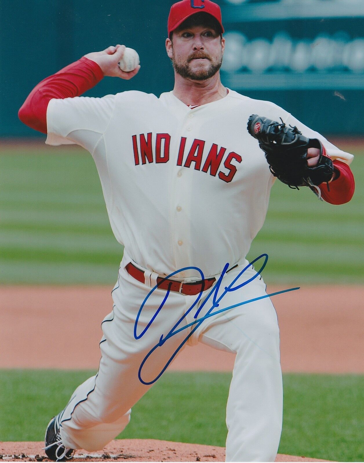 DEREK LOWE CLEVELAND INDIANS ACTION SIGNED 8x10