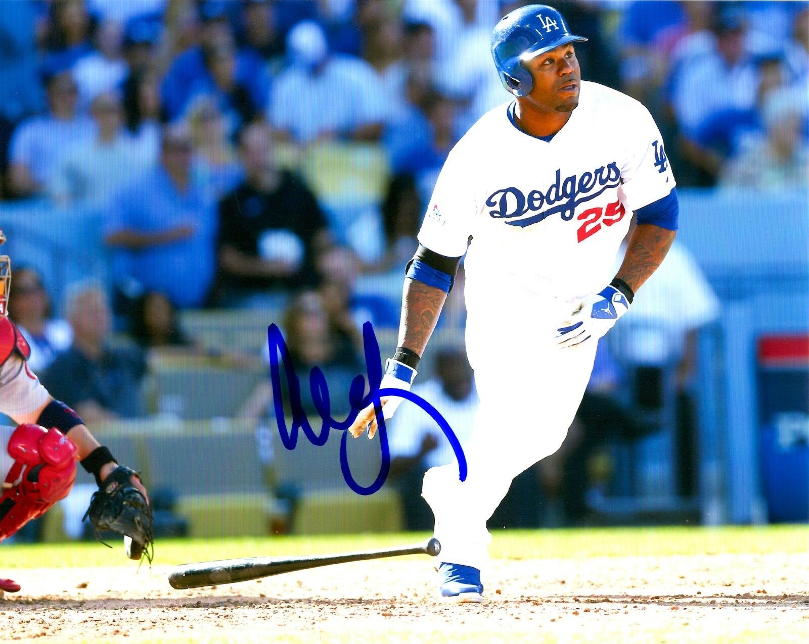 Autographed CARL CRAWFORD Los Angeles Dodgers 8x10 Photo Poster painting- COA