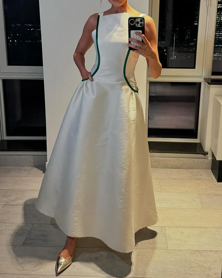 Sleeveless waist solid color dress