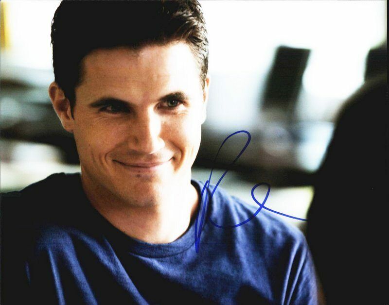 Robbie Amell authentic signed celebrity 8x10 Photo Poster painting W/Cert Autographed D6