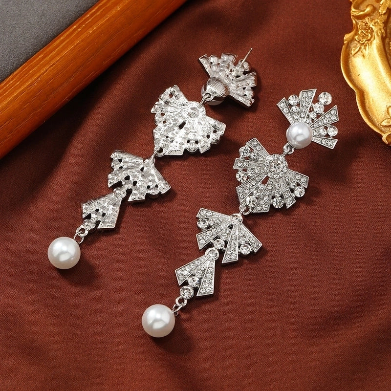 1 Pair Luxurious Minimalist Geometric Inlay Alloy Rhinestones Silver Plated Drop Earrings