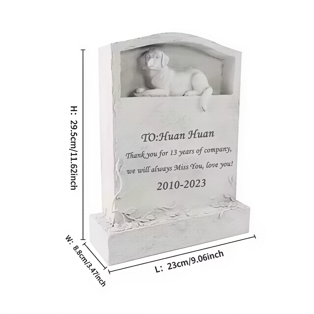 Custom carved resin dog tombstone in the garden 

Pet tombstone with name and date - Outdoor display 

Close-up texture of weather-resistant pet memorial stone 

Personalized dog tombstone