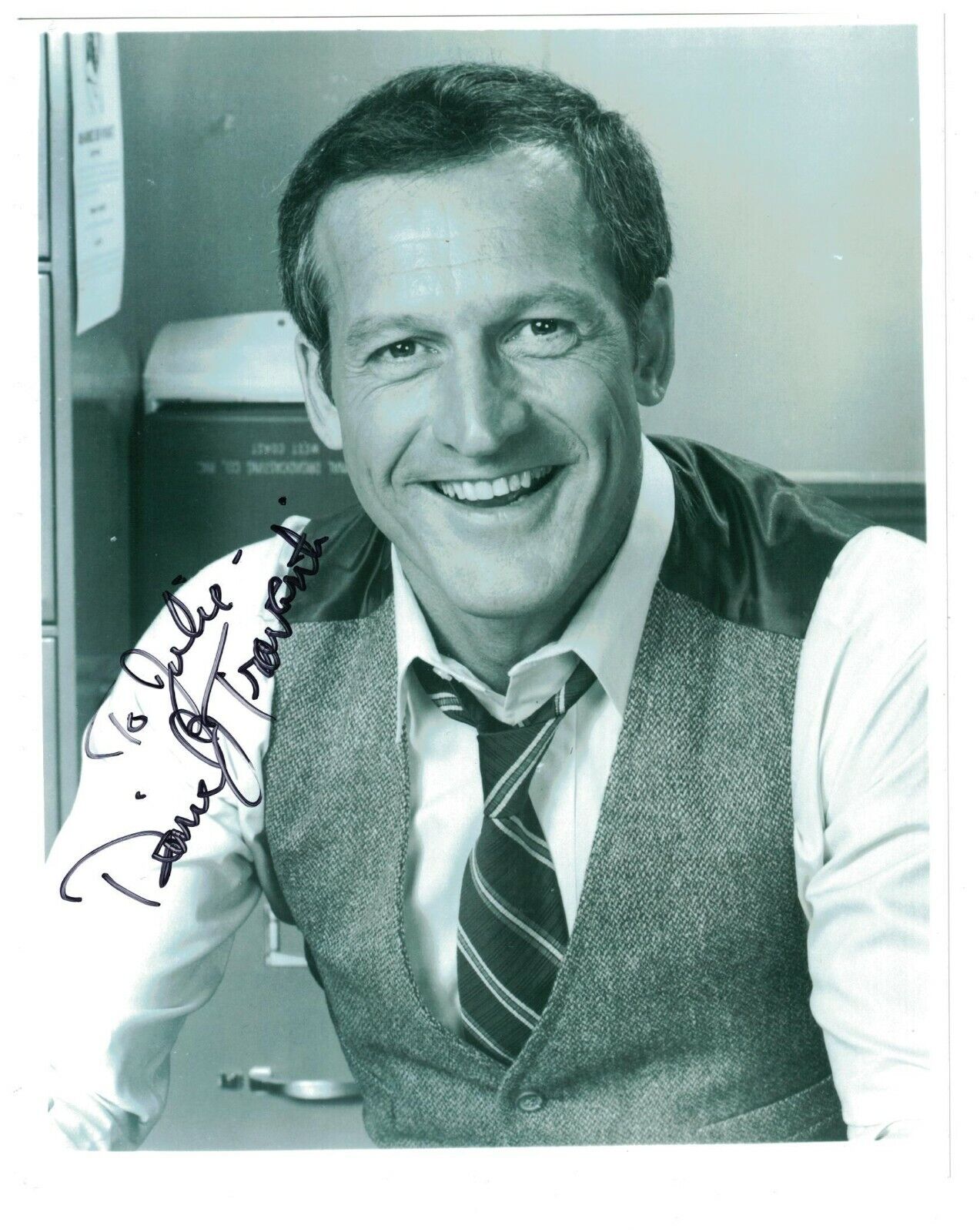 Daniel J. Travanti Signed Autographed 8x10 Photo Poster painting Actor Hill Street Blues