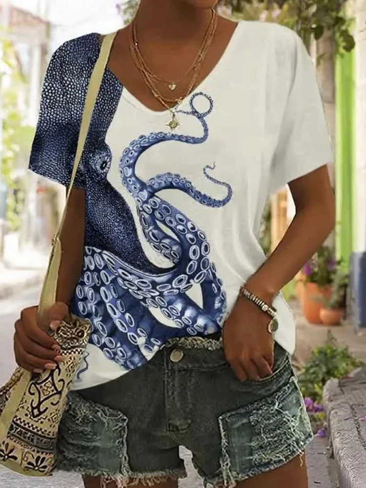 Japanese Art Octopus Graphic Print V-neck T-shirt