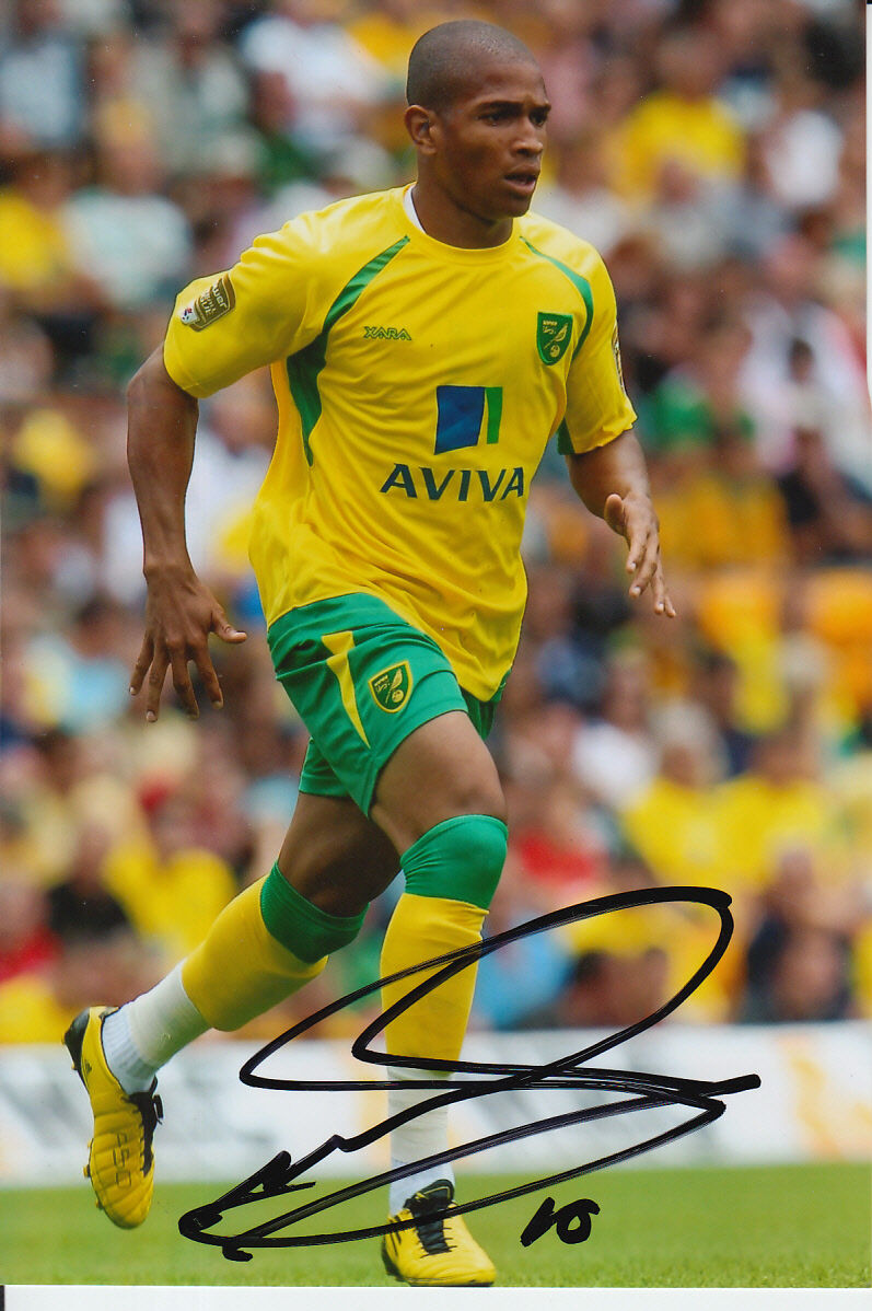 NORWICH CITY HAND SIGNED SIMEON JACKSON 6X4 Photo Poster painting.