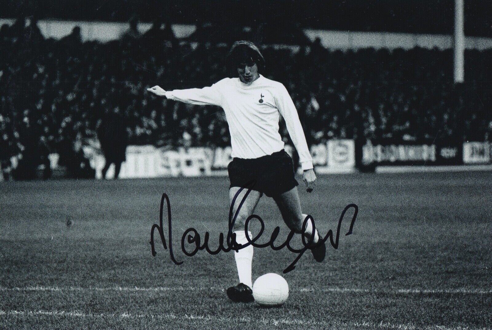 Martin Peters Hand Signed 12x8 Photo Poster painting - Tottenham Hotspurs Football Autograph.