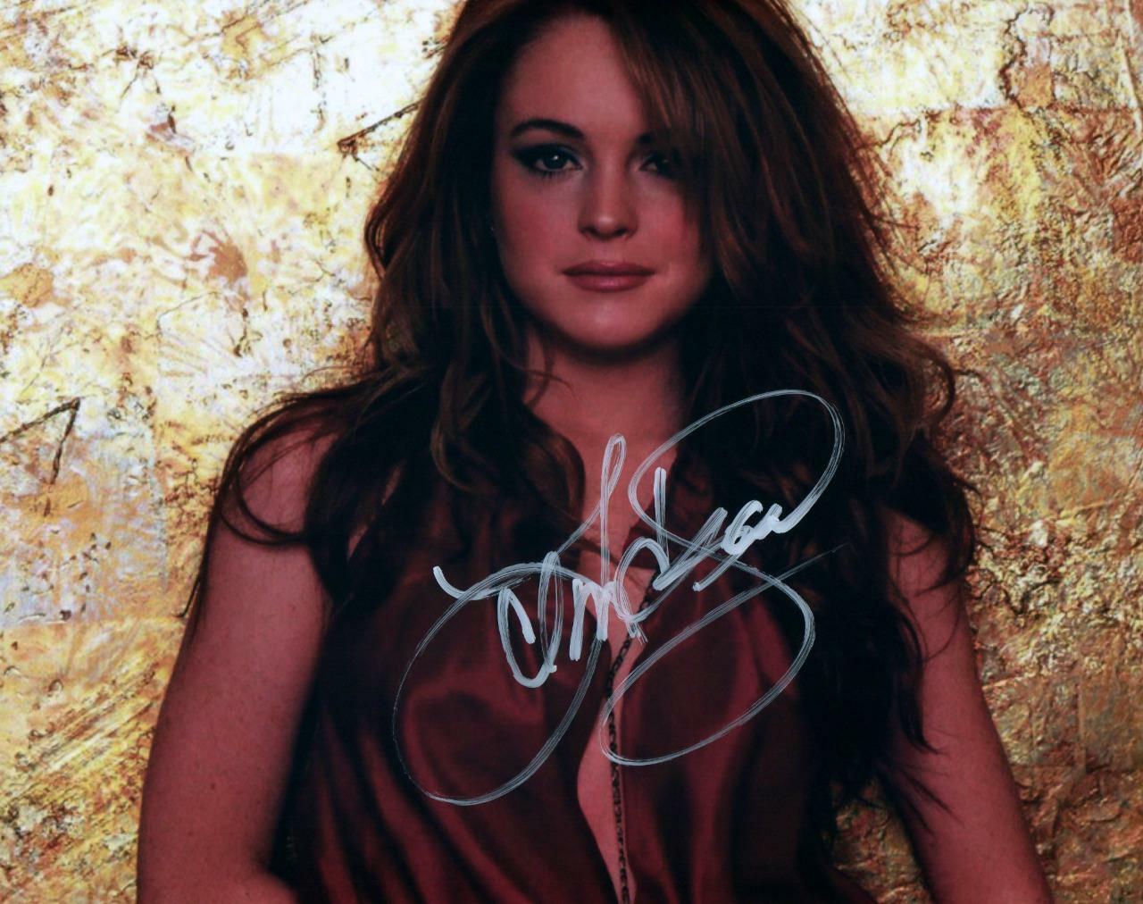 Lindsay Lohan signed 8x10 Picture nice autographed Photo Poster painting pic with COA