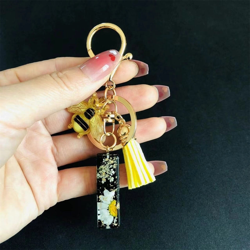 Minimalist Classic Style Letter Bee Resin Unisex Bag Pendant Keychain