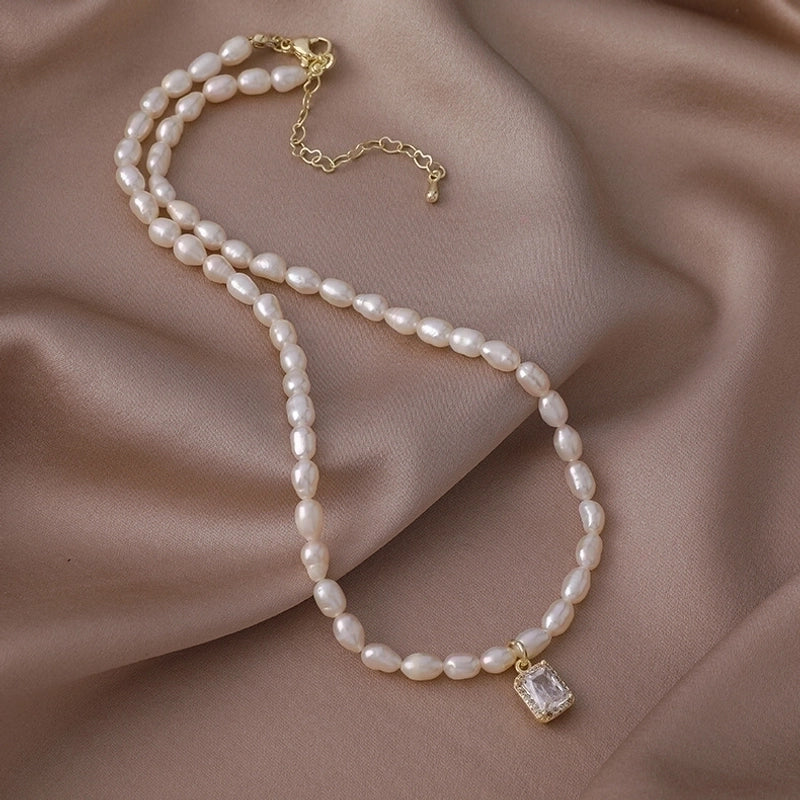 Alloy Freshwater Pearl Copper Fashion Solid Color Irregular Necklace