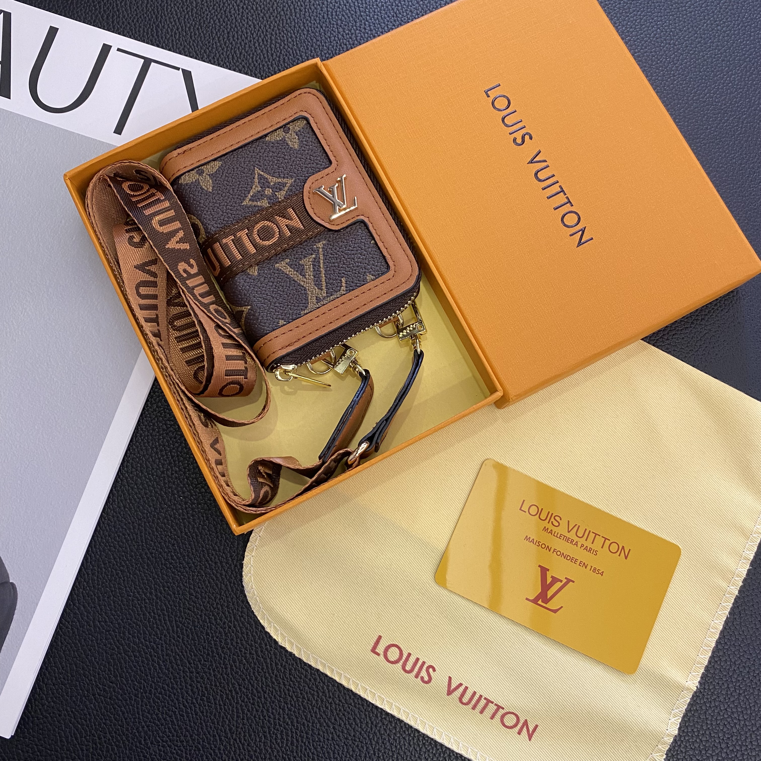 Luxurious LV &Gucci Zippered Wallet with Crossbody String