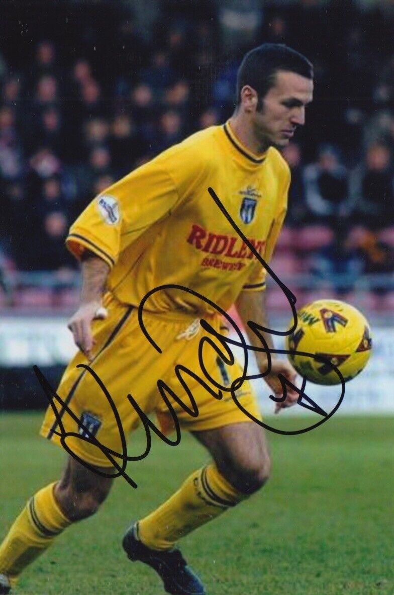 KARL DUGUID HAND SIGNED 6X4 Photo Poster painting COLCHESTER UNITED FOOTBALL AUTOGRAPH 1