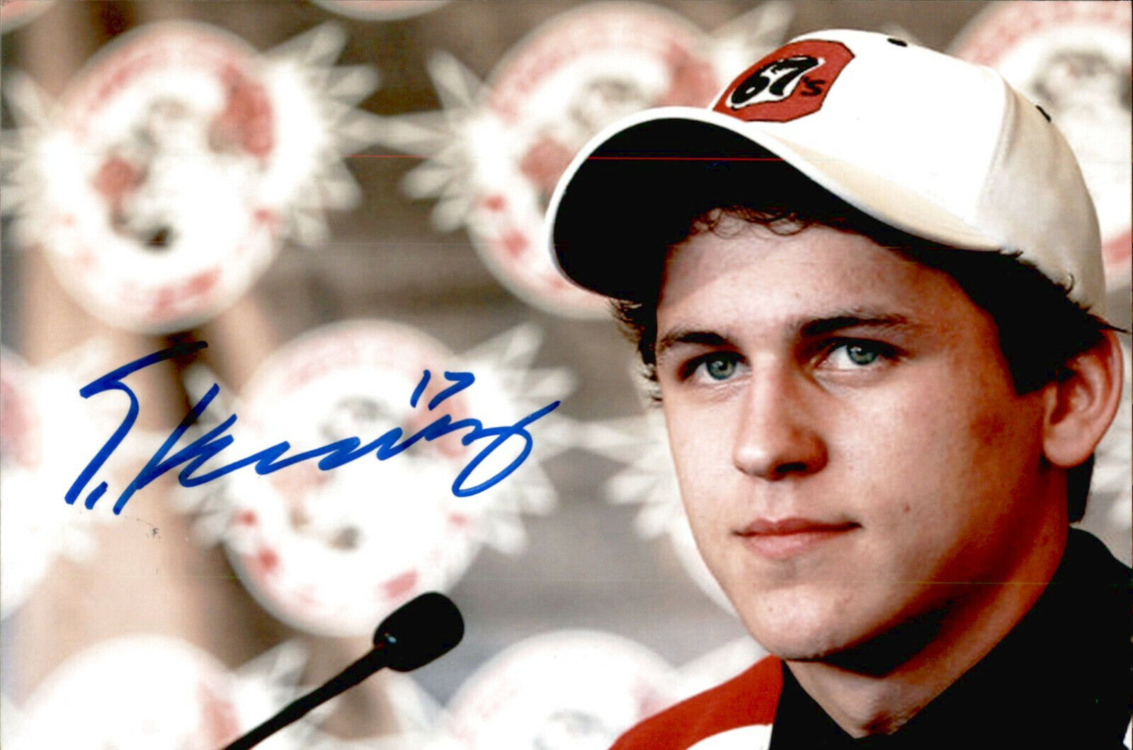 Travis Konecny SIGNED 4x6 Photo Poster painting OTTAWA 67's / PHILADELPHIA FLYERS #3