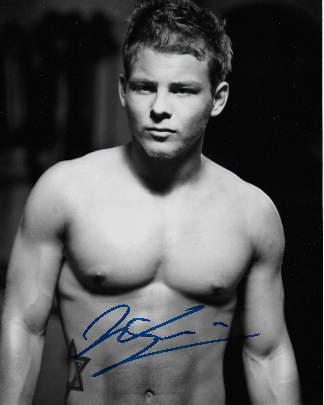 Jonathan Lipnicki Signed 8x10 Photo Poster painting - JERRY MAGUIRE STAR - SEXY BEEFCAKE!