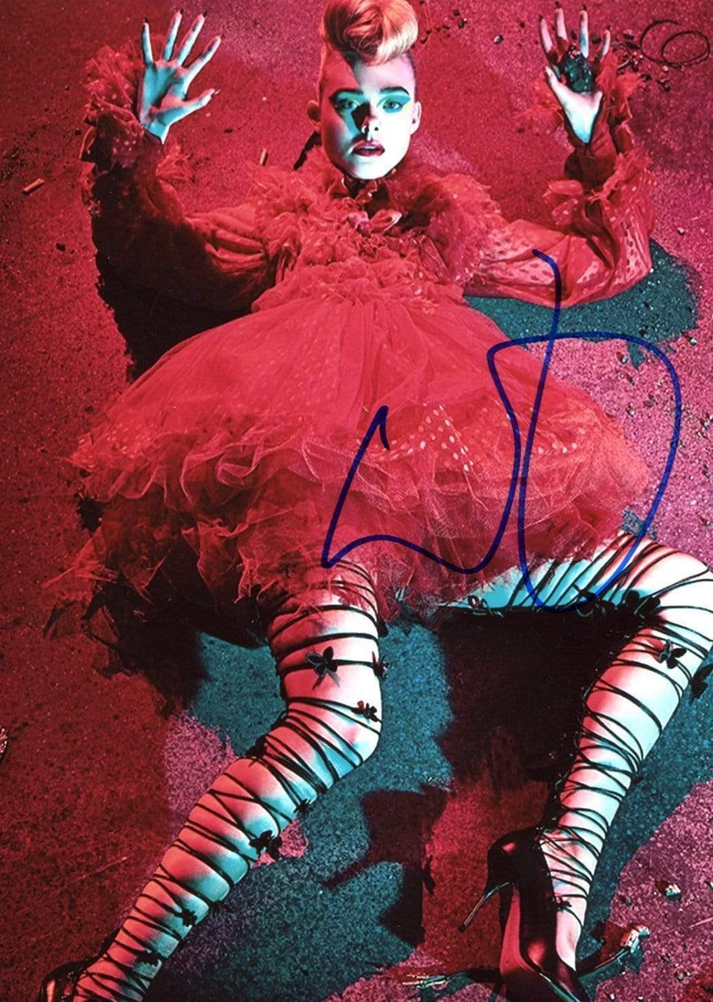 Elle Fanning ACTRESS autograph, signed Photo Poster painting