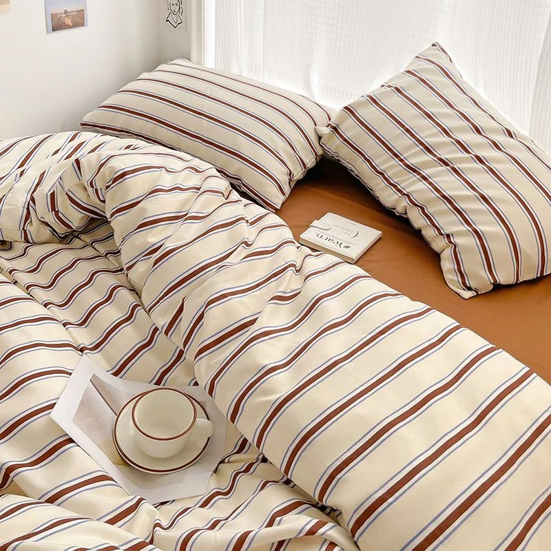 Aonga Simple Red and Blue Striped Duvet Cover and Four Piece Bed Sheet Set with Washed Cotton Bedding on the Bed 0313 aonga