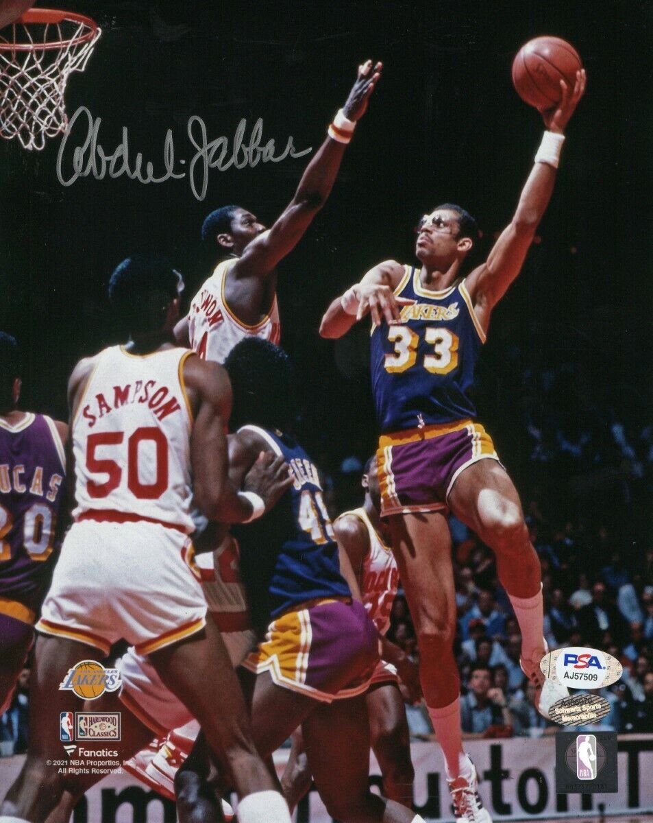 Kareem Abdul-Jabbar Signed Autographed 8X10 Photo Poster painting Lakers Hook Shot PSA AJ57509