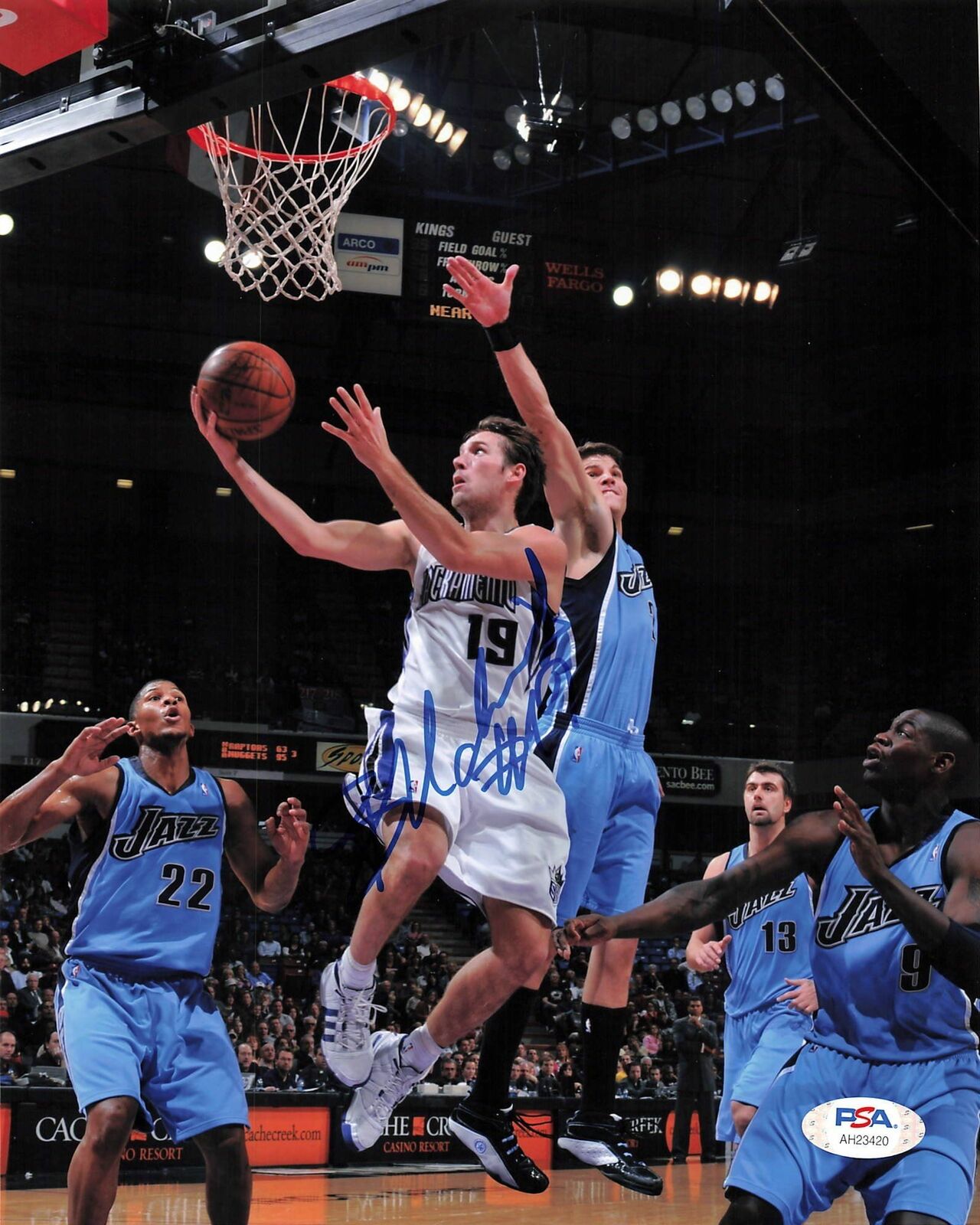 Beno Udrih signed 8x10 Photo Poster painting PSA/DNA Sacramento Kings Autographed